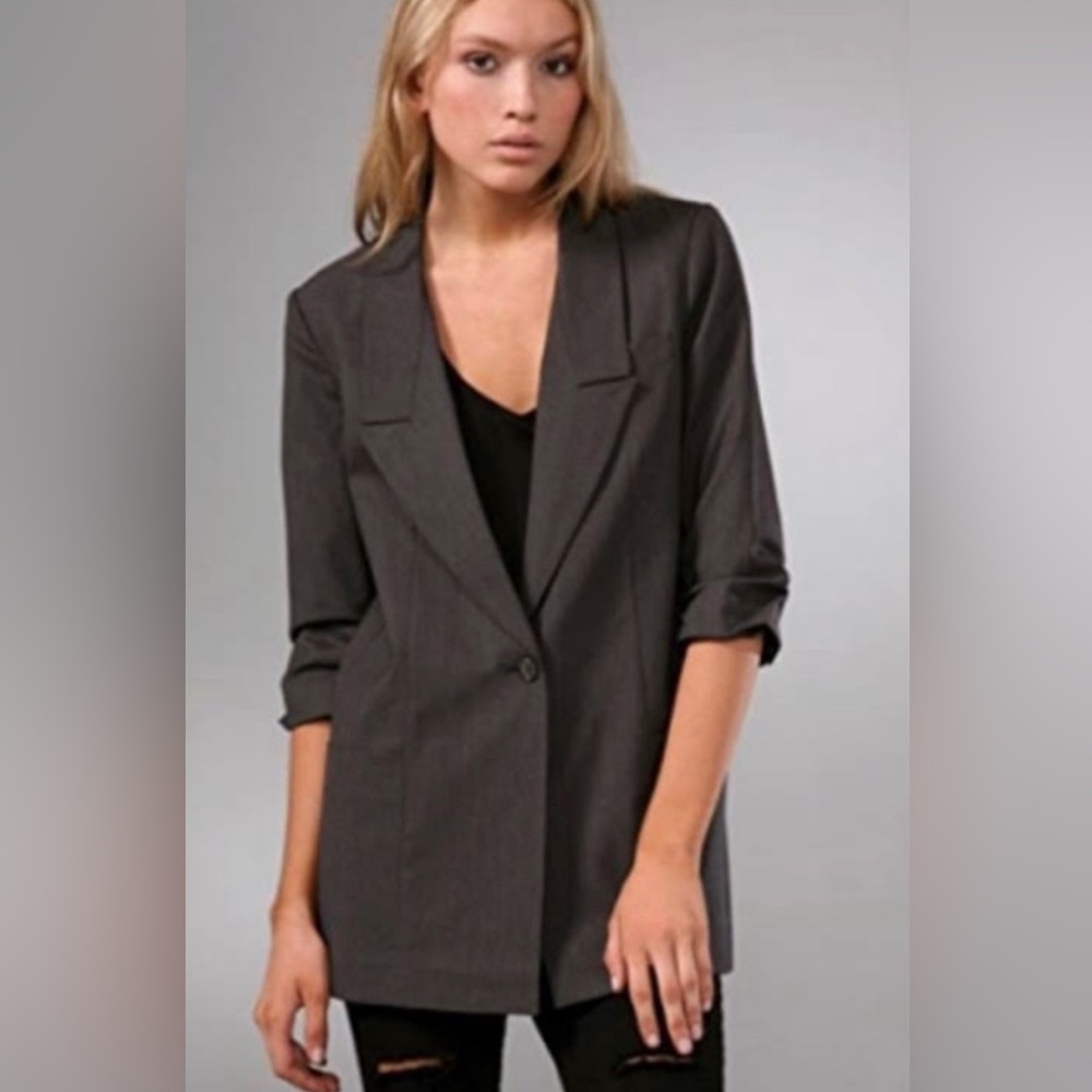 Elizabeth & James Ruched Sleeve Relaxed Blazer Size 6 Charcoal Grey